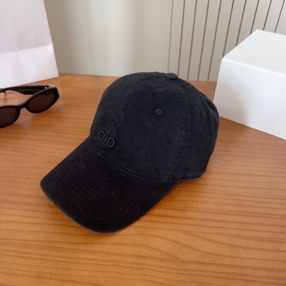 ALO Yoga Black Classic Logo Baseball Cap - Men - Picture 8 of 8